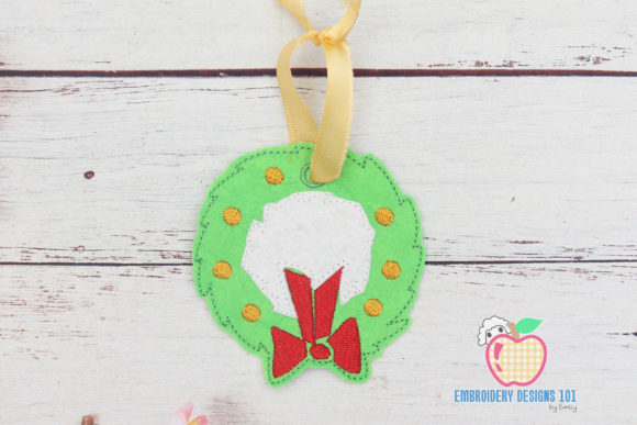 Christmas Wreath Ornament: A Festive Embroidery Design Review
